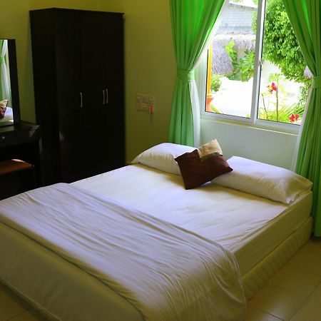 Ras Beach Inn Rasdhoo Exterior photo