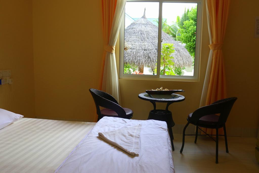 Ras Beach Inn Rasdhoo Exterior photo