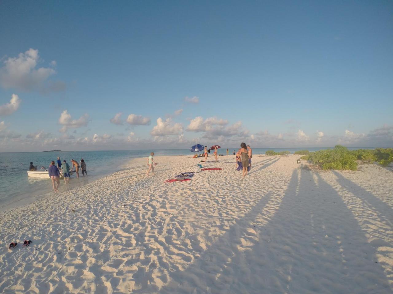 Ras Beach Inn Rasdhoo Exterior photo
