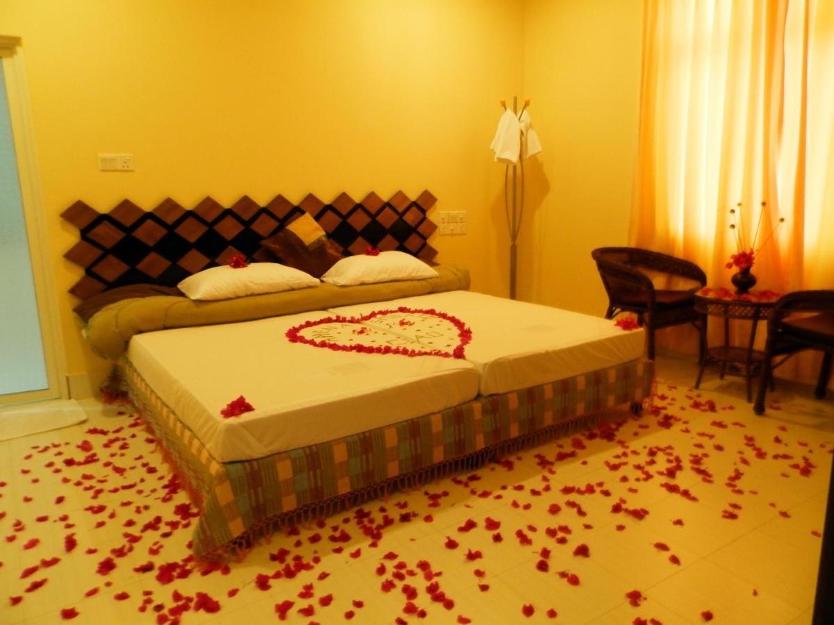 Ras Beach Inn Rasdhoo Room photo